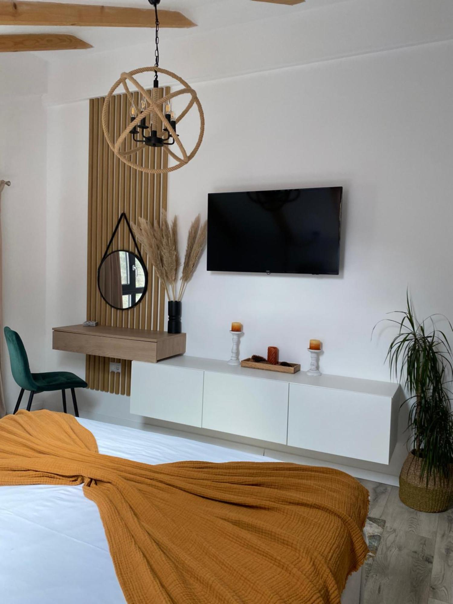 Queen'S Heart Guesthouse Törcsvár Kültér fotó
