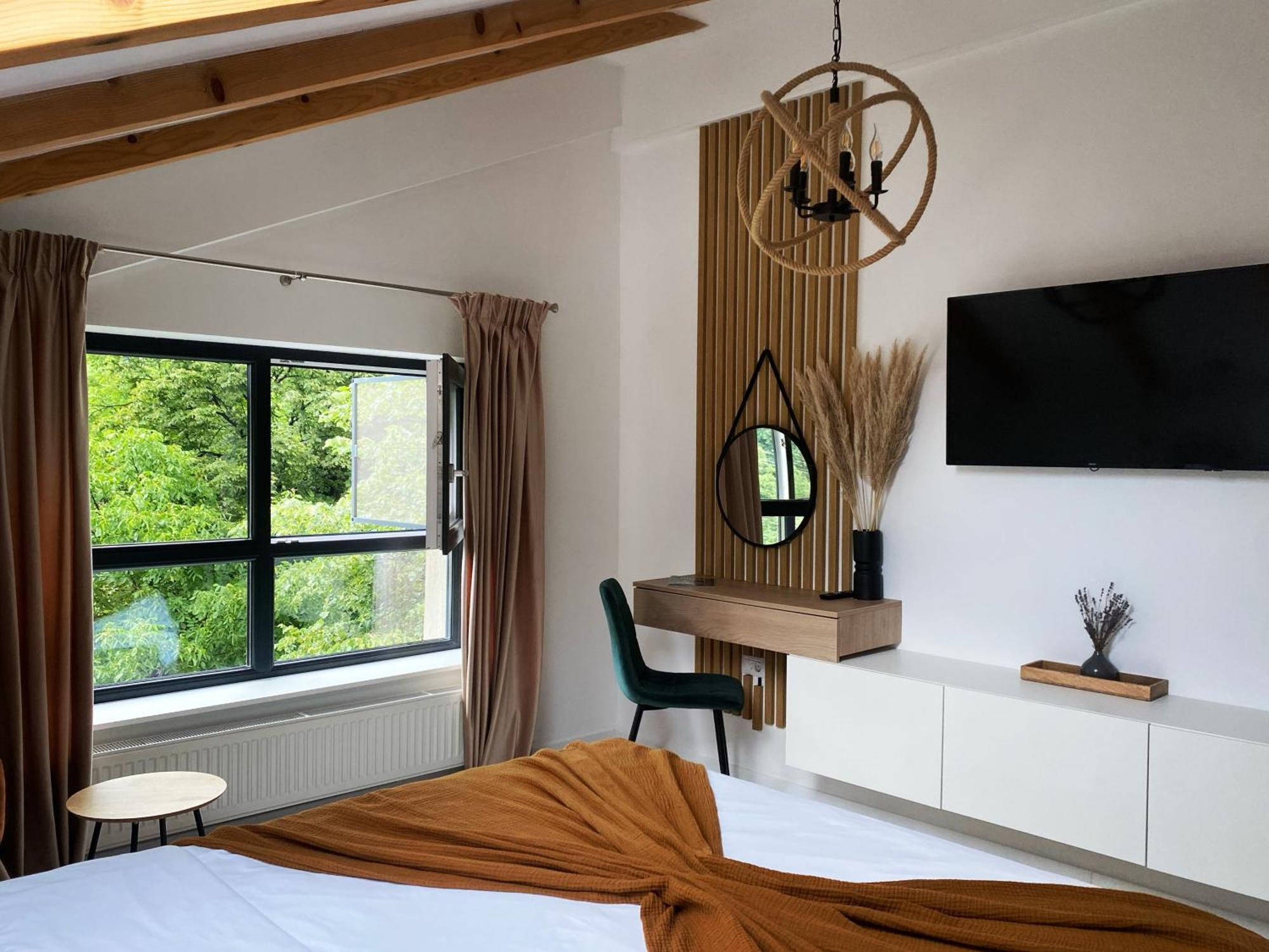 Queen'S Heart Guesthouse Törcsvár Kültér fotó